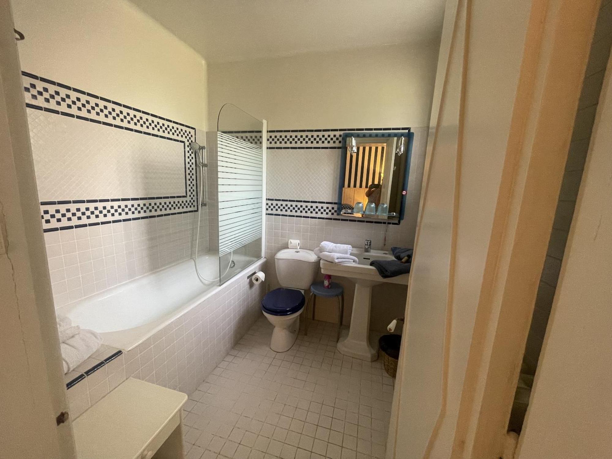 Hotel La Collinière Sainte-Gemme-Moronval Camera foto